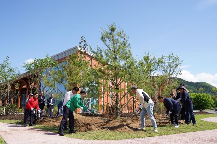 박은식 산림청장 “임업인과 함께하는 식수행사 참석”